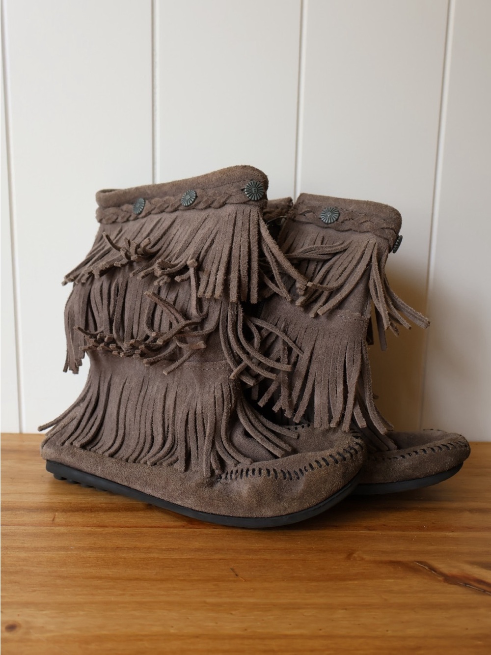 Minnetonka Girls Suede 3 Layer Fringe Moccasin Boots - Taupe Grey Size 2